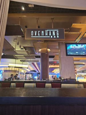 Overhang Bar by null