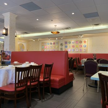 Henry's Cuisine - the calm before the dinner rush - Asian Fusion Near Me - Alhambra, California Henry's Cuisine - the calm before the dinner rush - Asian Fusion Near Me - Alhambra, California