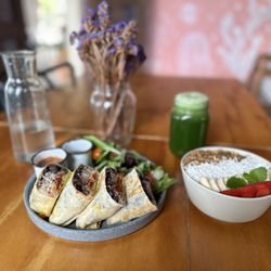 Chula - Burrito & açaí bowl & cucumber mint water