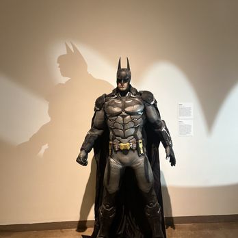La Roca - a statue of batman - Cocktail Bars Near Me - San Antonio, Texas La Roca - a statue of batman - Cocktail Bars Near Me - San Antonio, Texas