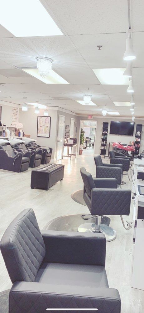 MK Hair Salon & Spa Logo