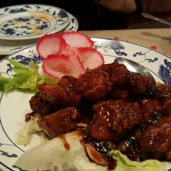 Yen Ching - General Tso chicken - Chinese Near Me - Midlothian, Virginia