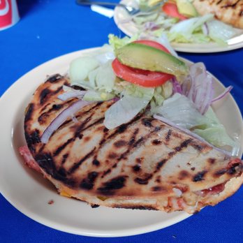 Chewins - Grilled cheese Octopus taco. Super tender meat. - Seafood Near Me - Tijuana, BCN Chewins - Grilled cheese Octopus taco. Super tender meat. - Seafood Near Me - Tijuana, BCN