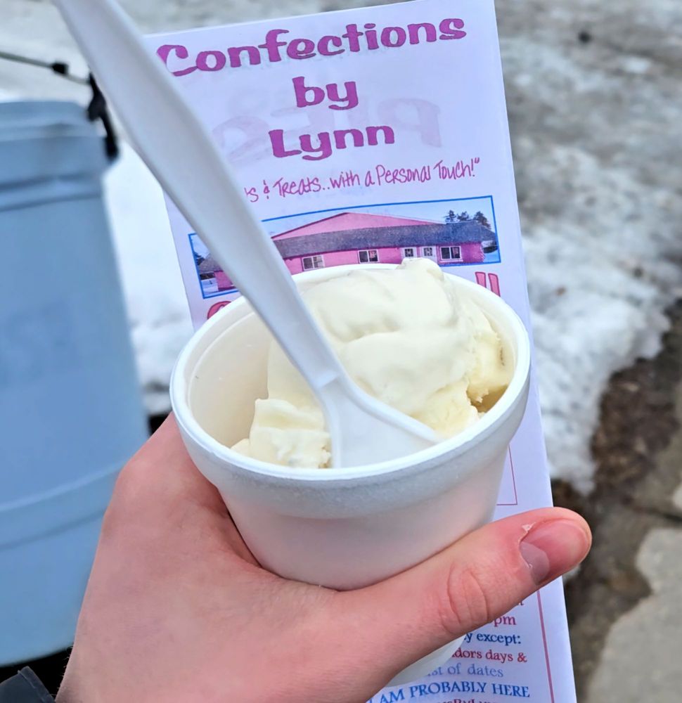 Confections By Lynn Logo