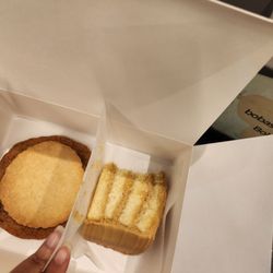 Frost Bake Shop Lakeland - Cookies and caramel cake