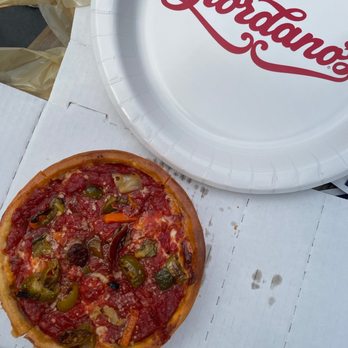 Giordano's - Pizza Near Me - Chicago, Illinois