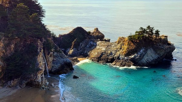 McWay Falls by null