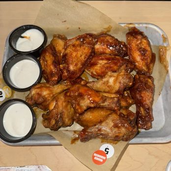 Buffalo Wild Wings - Honey bbq & mango habanero traditional wings - Chicken Wings Near Me - South Jordan, Utah Buffalo Wild Wings - Honey bbq & mango habanero traditional wings - Chicken Wings Near Me - South Jordan, Utah
