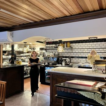 Testa Rossa Pizzeria - Bar/ Kitchen - Pizza Near Me - Grand Rapids, Michigan Testa Rossa Pizzeria - Bar/ Kitchen - Pizza Near Me - Grand Rapids, Michigan