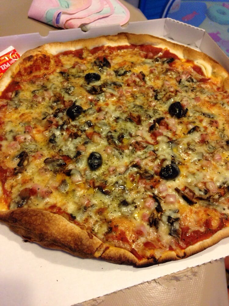 PIZZA PIERROT Place de la Republique, Saint Remy De Provence, BouchesduRhône, France Food