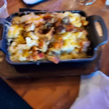 Highkey Rainforest Rooftop - Lobster Mac and Cheese - Lounges Near Me - New York, New York