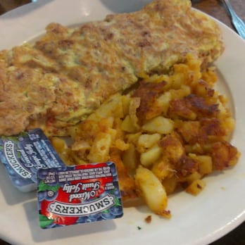Alexis Diner - Corned Beef Hash Omelet - Diners Near Me - Troy, New York Alexis Diner - Corned Beef Hash Omelet - Diners Near Me - Troy, New York