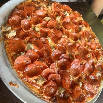 Cugino's - Pizza Near Me - Florissant, Missouri