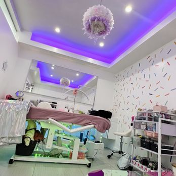 TK's Extensions - Eyelash Service Near Me - Los Angeles, California