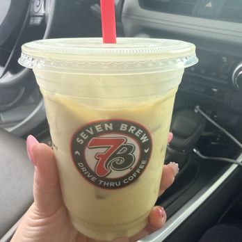 7 Brew Coffee - Banana Brown Sugar Cinnamon Latte - Coffee & Tea Near Me - Summerville, South Carolina