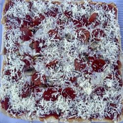 Wally's Pizza & Subs - 1/2 tray pepperoni and mushroom