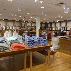 Brooks Brothers Factory Outlet