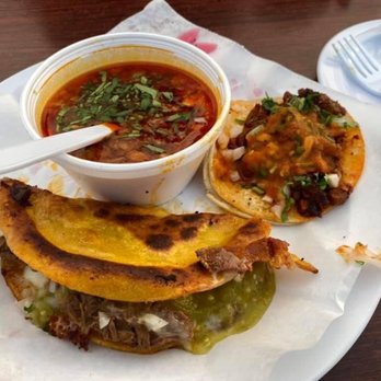 Los Charros Taqueria - Burris tacos with consome and tacos al pastor - Mexican Near Me - Gridley, California Los Charros Taqueria - Burris tacos with consome and tacos al pastor - Mexican Near Me - Gridley, California