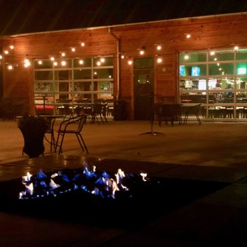 LakeView Grill & Tavern - Sports Bars Near Me - Matthews, North Carolina