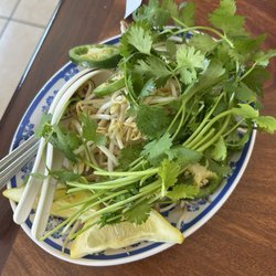 Lien Hung Restaurant - Combination shrimp pho And toppings