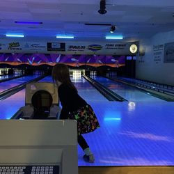 Orland Bowl - Rock N Bowl