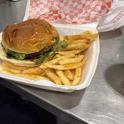 Muncheez - Double Deluxe Burger
