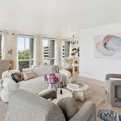 Cuoe Arrigotti - Home Team Realty - Bunker Hill Tower
800 West 1st Street
Los Angeles, CA