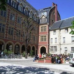 Institut Catholique de Paris - Du site www.rollnzoom.com