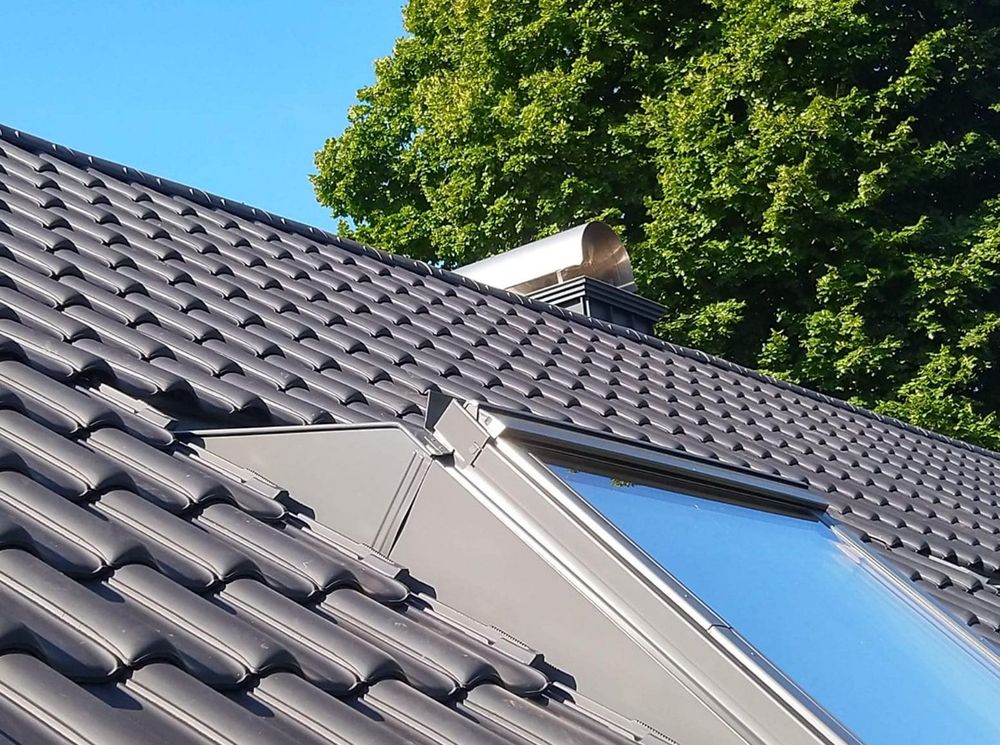 Slide of Alum Rock Roofing