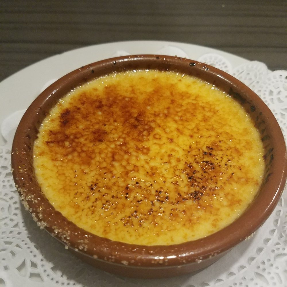 Le Bistro des Vignes - Creme brulee - Breakfast & Brunch Near Me - Paris, 75 Le Bistro des Vignes - Creme brulee - Breakfast & Brunch Near Me - Paris, 75