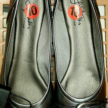 TJ Maxx - Really good selection of size 10 shoes!! - Department Stores Near Me - Asheville, North Carolina TJ Maxx - Really good selection of size 10 shoes!! - Department Stores Near Me - Asheville, North Carolina