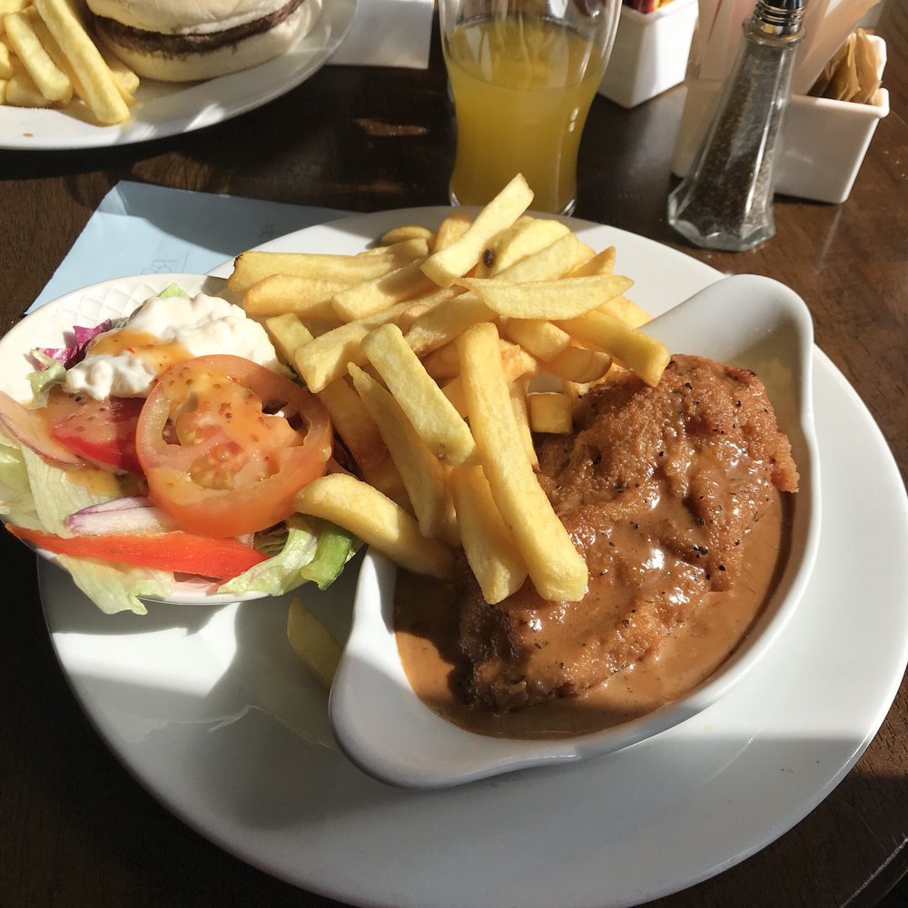 Yolo - Awesome fried chicken with pepper gravy on top. A+ - Pubs Near Me - Ennis, CE Yolo - Awesome fried chicken with pepper gravy on top. A+ - Pubs Near Me - Ennis, CE