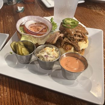 Hemingway's Tavern - Hemingway's Burger - New American Near Me - Melbourne, Florida