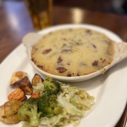 Finnegan's Bar & Grill - Vegan Shepherd's Pie