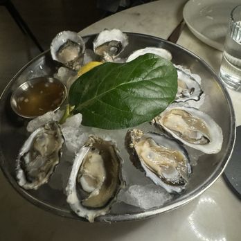 Half Shell - HH Oysters - Bars Near Me - Seattle, Washington Half Shell - HH Oysters - Bars Near Me - Seattle, Washington
