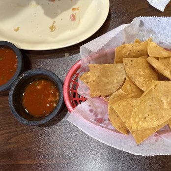 Mari’s Restaurant - Fresh and warm chips ... very good sauce. - Mexican Near Me - Lake Zurich, Illinois Mari’s Restaurant - Fresh and warm chips ... very good sauce. - Mexican Near Me - Lake Zurich, Illinois