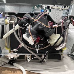 Pasadena Kitchens - Bottom of GE profile dishwasher