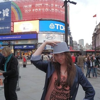 Piccadilly Circus - Landmarks & Historical Buildings Near Me - London, XGL Piccadilly Circus - Landmarks & Historical Buildings Near Me - London, XGL