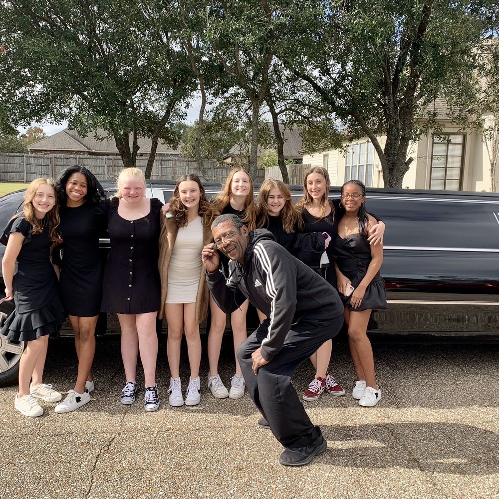 Distinct Limousine Service - Birthday celebration - Limos Near Me