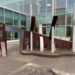 Kaiser Permanente Interstate Medical Office East - Anchored in the Future Art sculpture