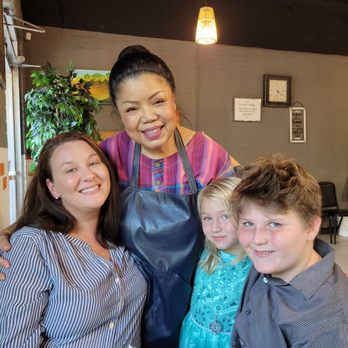 Tina's Kitchen Thai Cuisine - Family feeling restaurant - Thai Near Me - Waverly Hall, Georgia