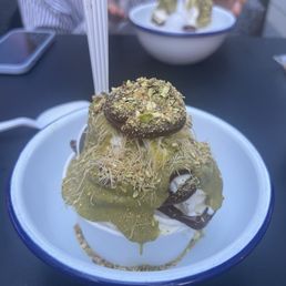 Frozen Yogurt (Dubai Chocolate)