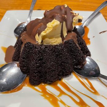 Chili's - Molten Chocolate Cake - American Near Me - San Bruno, California