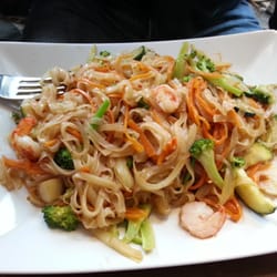 The Wrap'n Roll Café - Katkarapu-nuudeliwok. 9.90€.