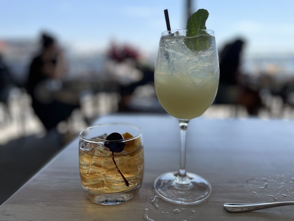 Elliott's Oyster House