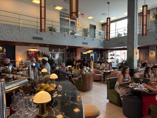 Municipal Bar by null