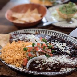 Tremigo Mexican Kitchen & Tequila Bar - Enchilada plate w/ mole sauce