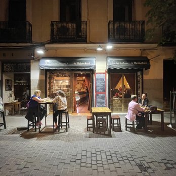 Come Prima - Outdoor seats at night - pleasant place to be! - Italian Near Me - Madrid, M