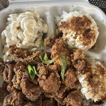 Pineapple Express Food Truck - Garlic chicken with Mac - Hawaiian Near Me