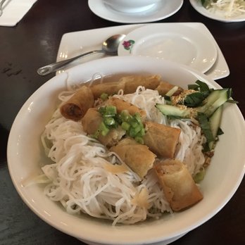Square Lotus - Vermicelli bowl with egg rolls! I nearly started crying - Vietnamese Near Me - Bellevue, Washington Square Lotus - Vermicelli bowl with egg rolls! I nearly started crying - Vietnamese Near Me - Bellevue, Washington